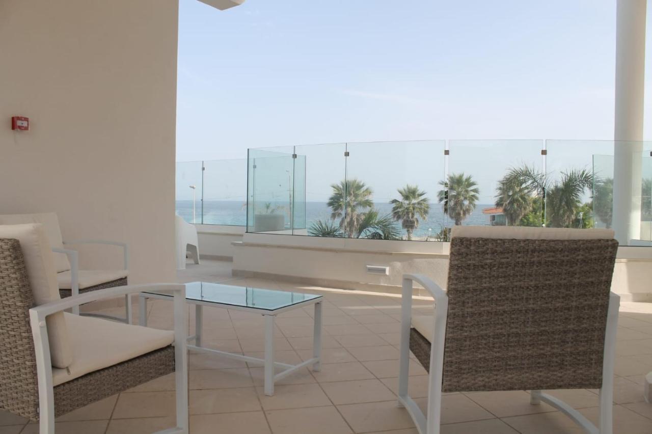 Jonium Hotel Residence Pulsano Exterior foto