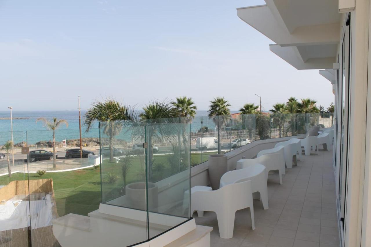 Jonium Hotel Residence Pulsano Exterior foto