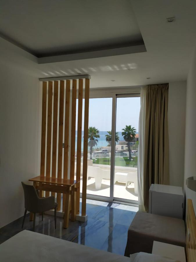 Jonium Hotel Residence Pulsano Exterior foto