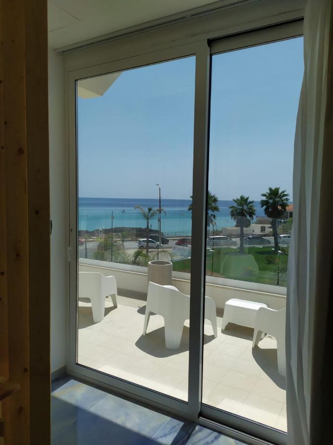 Jonium Hotel Residence Pulsano Exterior foto