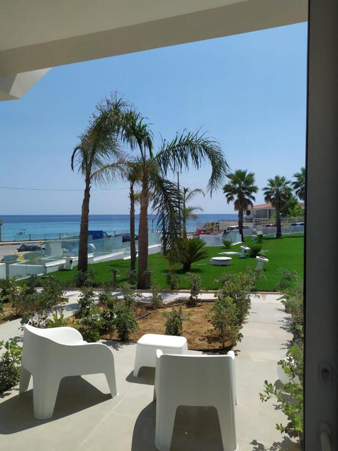 Jonium Hotel Residence Pulsano Exterior foto